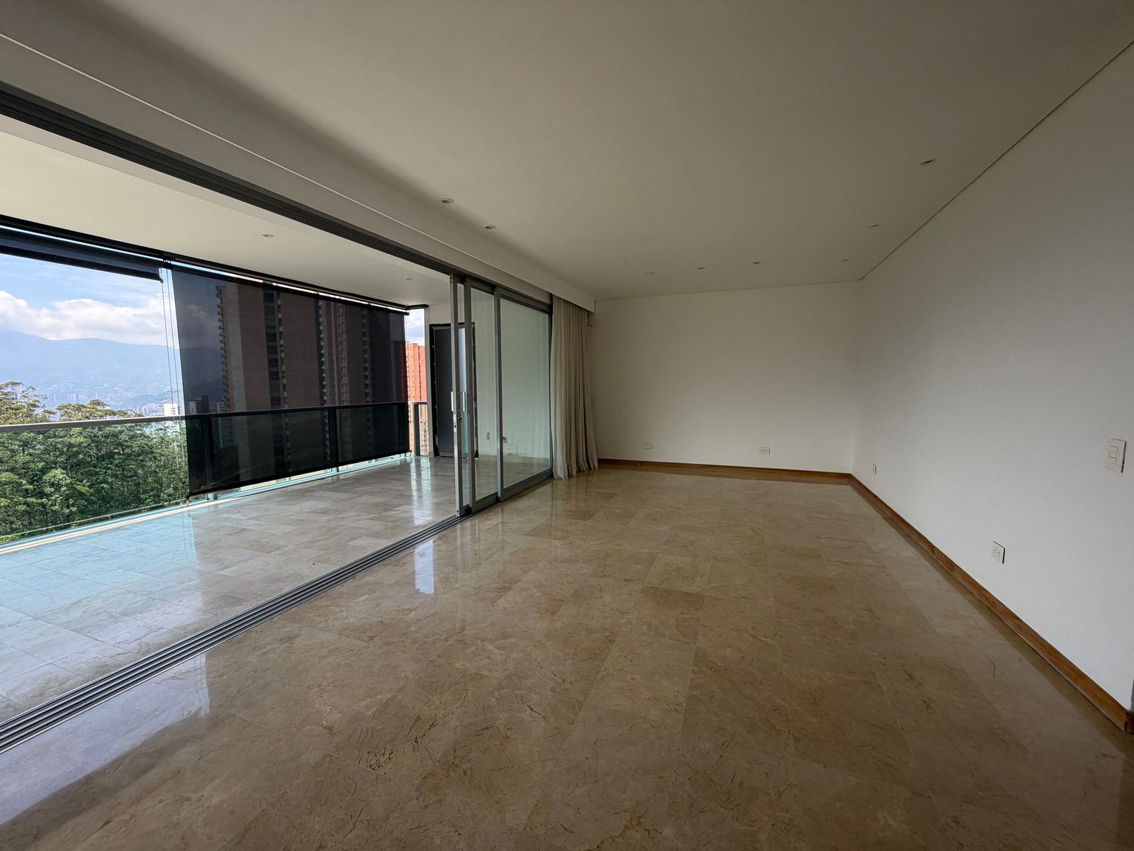 Apartamento en venta Medellin Poblado los Balsos