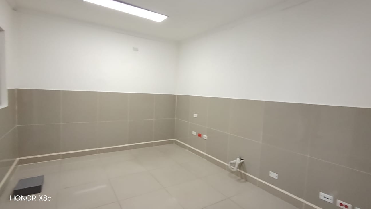 Casa comercial para arriendo en La 80 Estadio