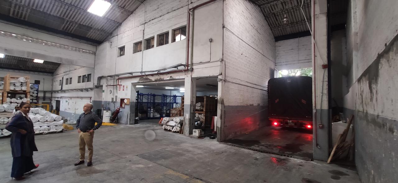 Bodega industrial con oficinas para la venta en Sabaneta