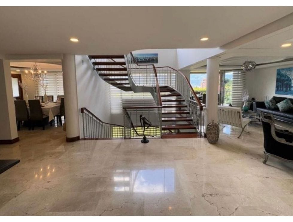 Casa en venta en la Cola del Zorro Poblado Medellin