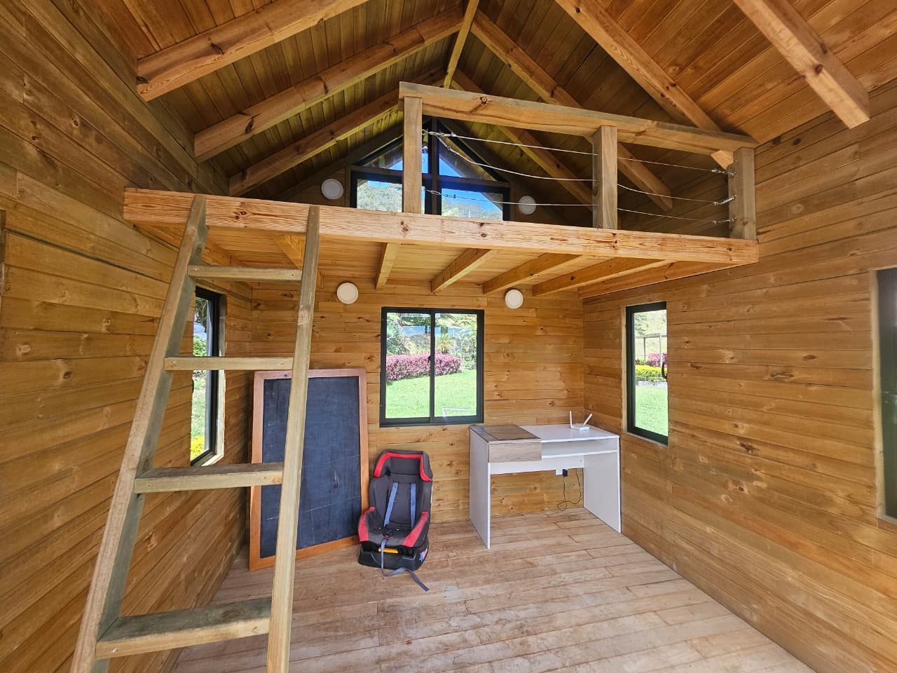Casa para arriendo en Envigado Loma del Escobero