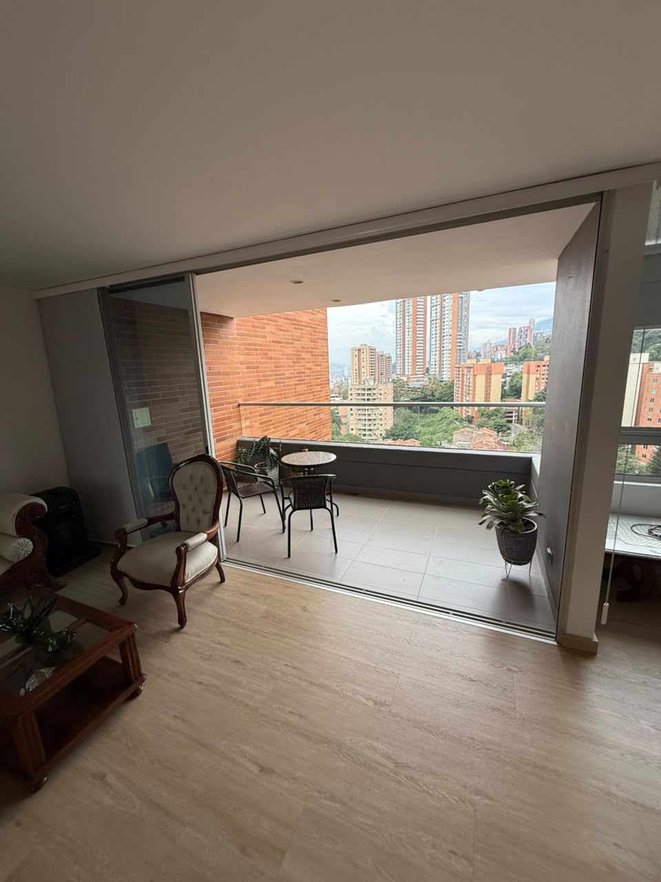 Apartamento en venta en Castropol Medellin