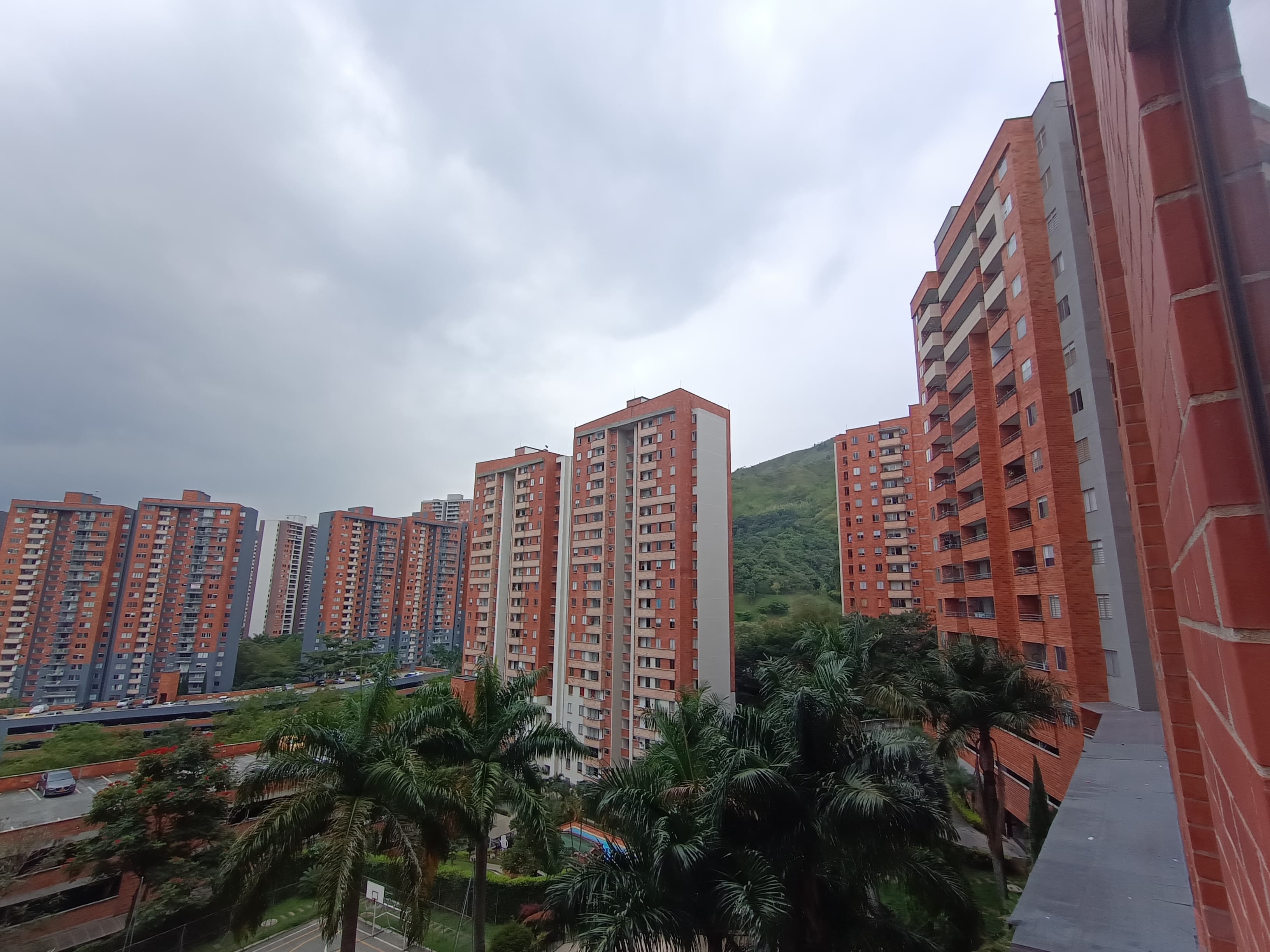 Apartamento en venta Medellin Loma de los Bernal