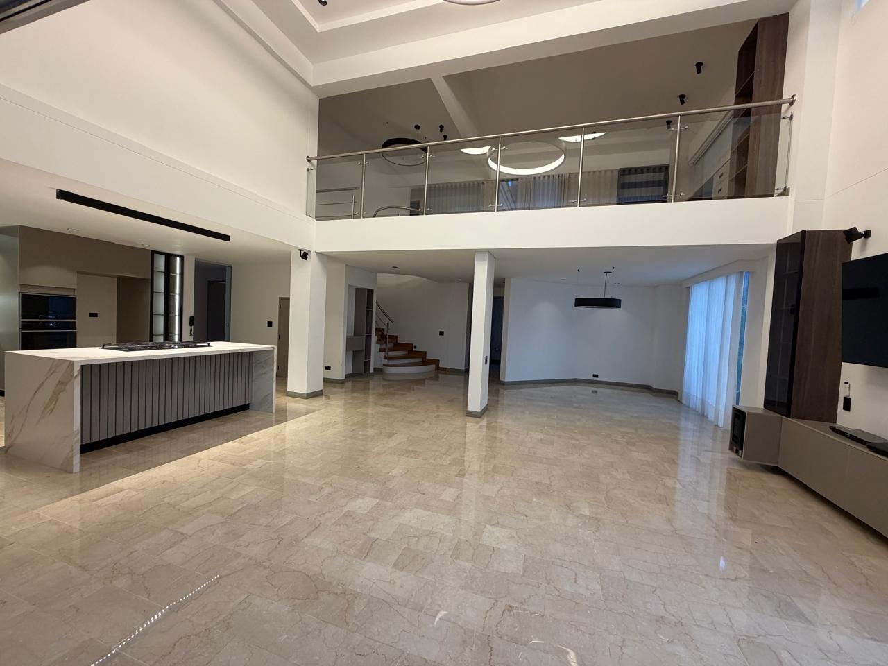 Casa en  venta en la Calera el    Poblado Medellin