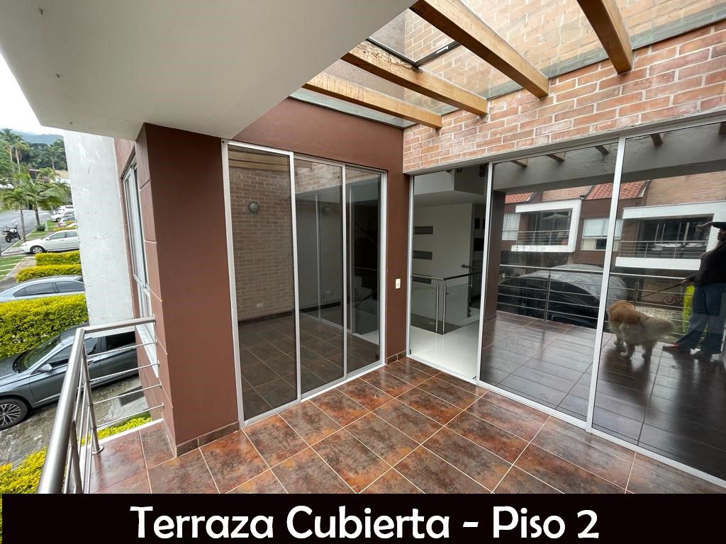 Casa para la venta en La Estrella Cerca del Parque - Antioquia