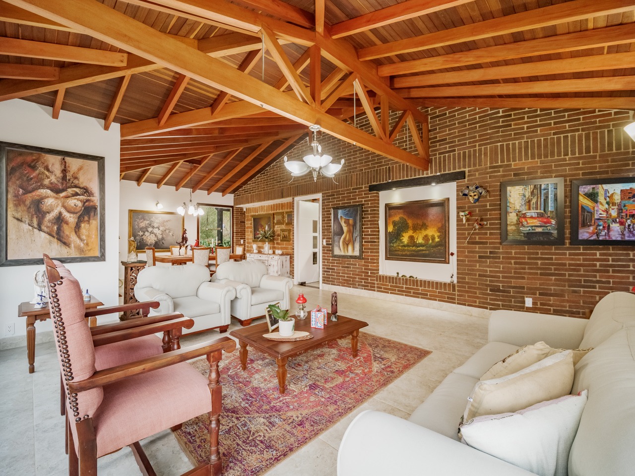 Casa en venta en Loma del Escobero Envigado