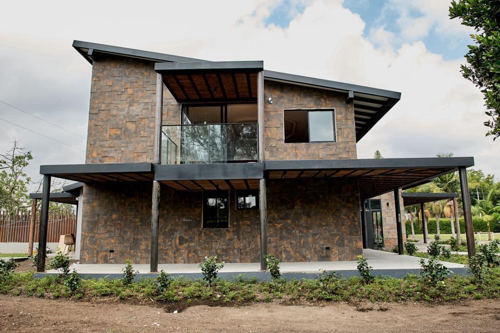 Casa para la venta en Llano Grande Rionegro Antioquia