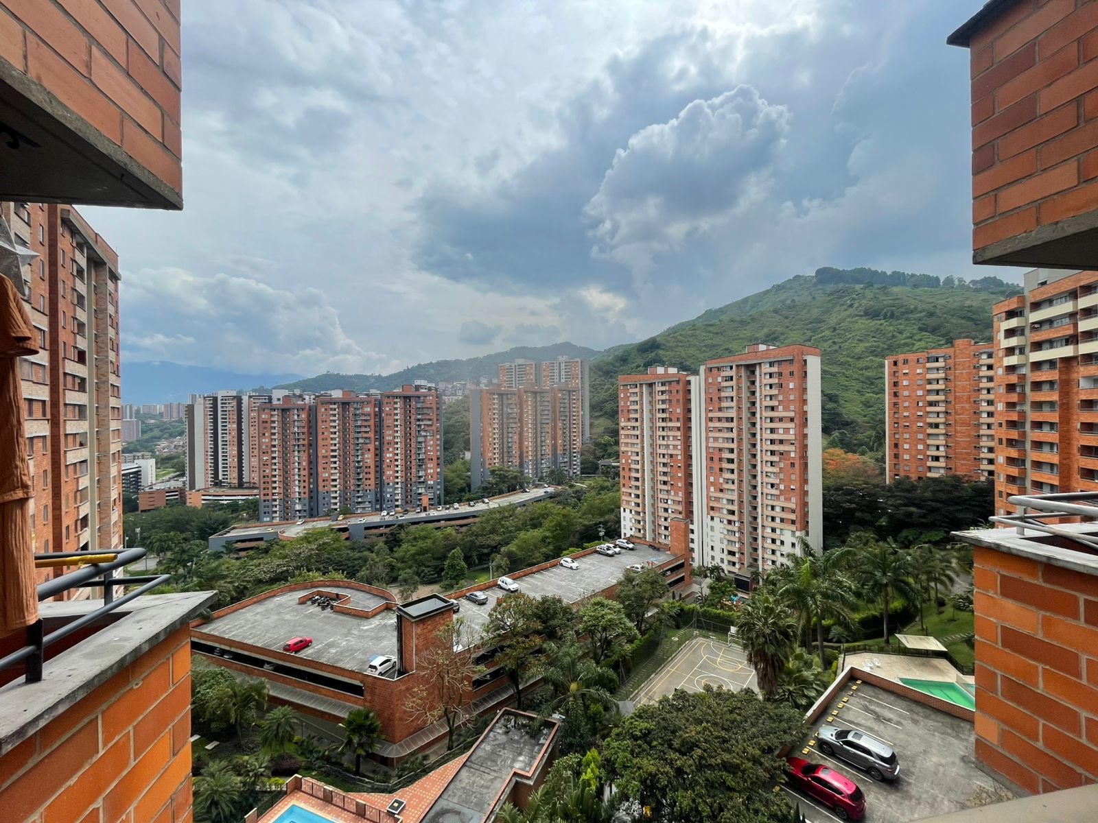 Apartamento en venta Medellin Loma de los Bernal