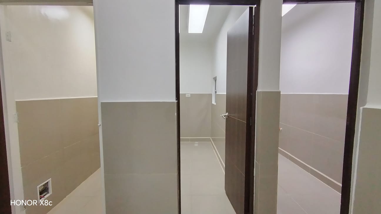 Casa comercial para arriendo en La 80 Estadio