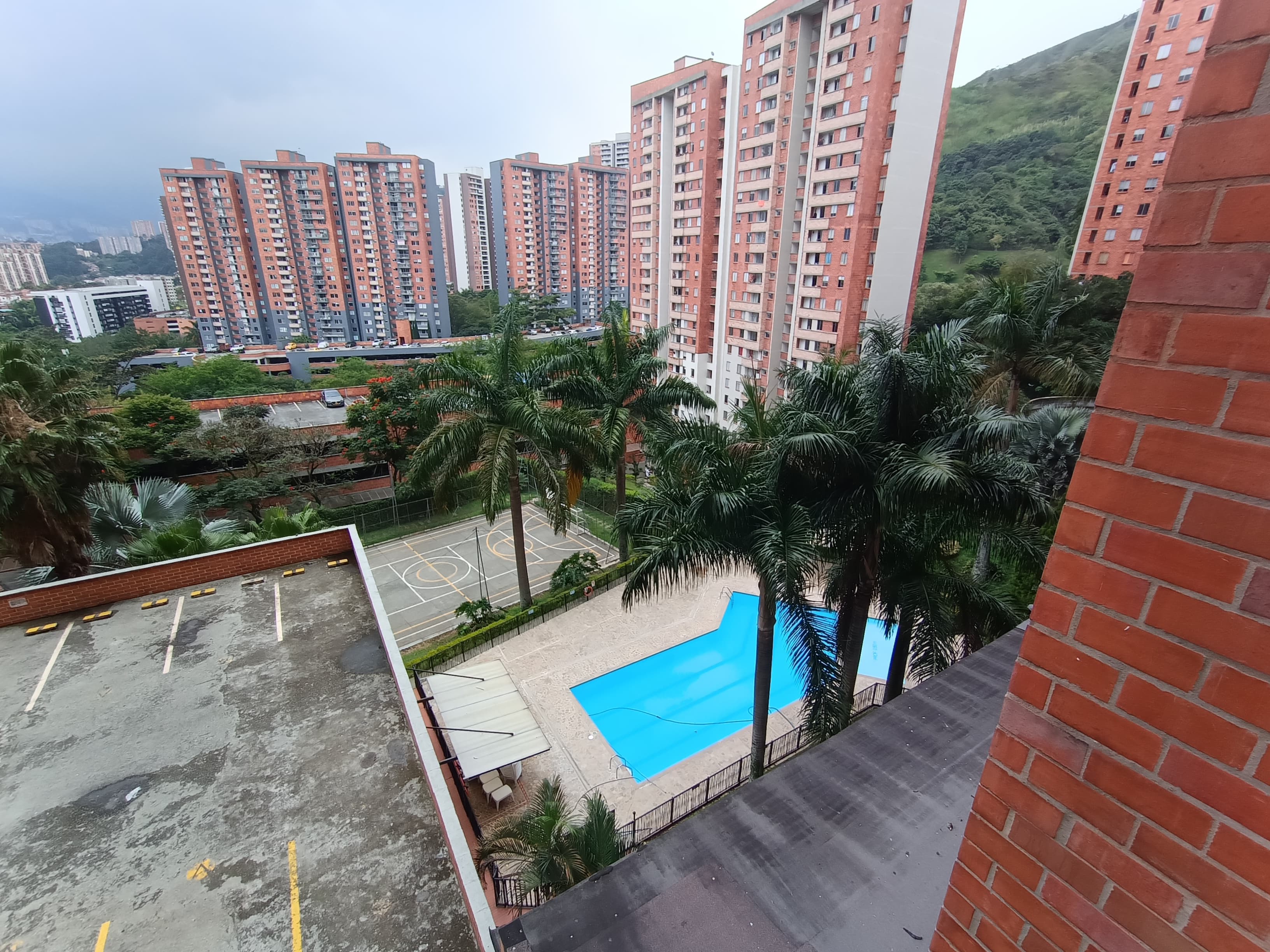 Apartamento en venta Medellin Loma de los Bernal