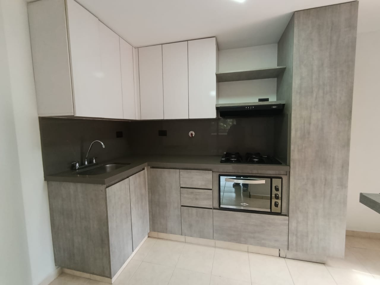 Arriendo apartamento en La Loma de Los Bernal