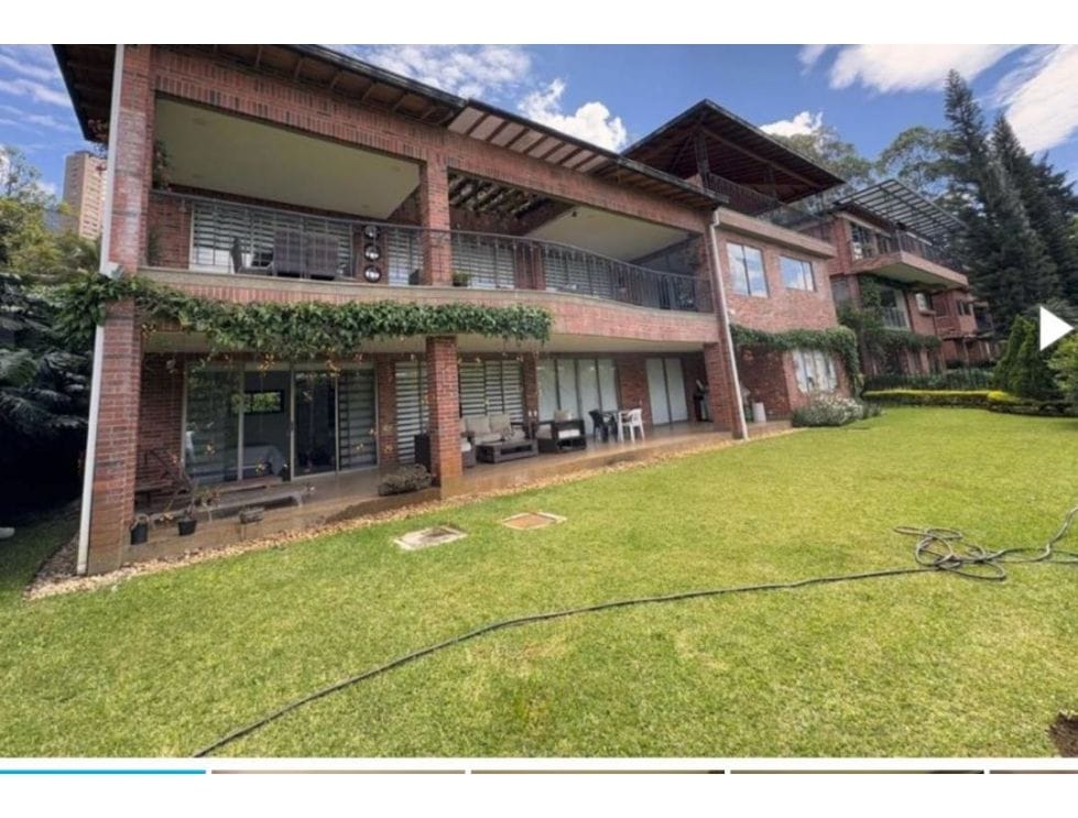 Casa en venta en la Cola del Zorro Poblado Medellin