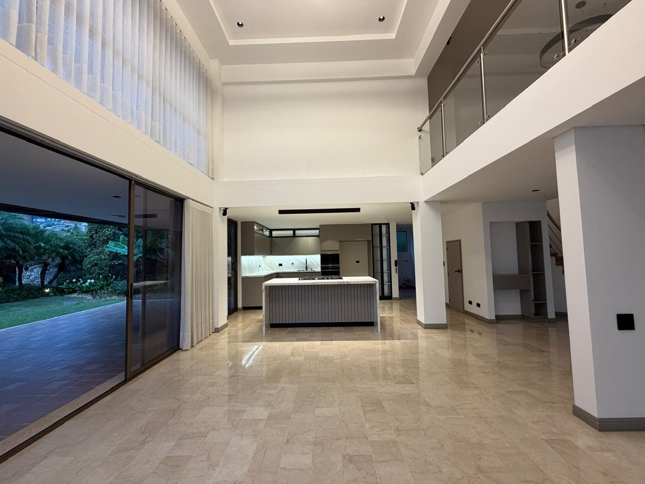 Casa en  venta en la Calera el    Poblado Medellin