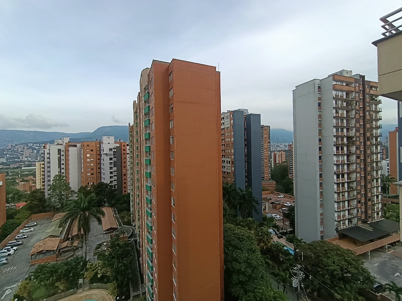 Apartamento en arriendo en Loma de los Bernal Medellín