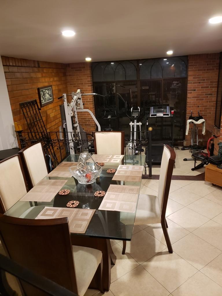Hermosa casa para la venta en Sabaneta