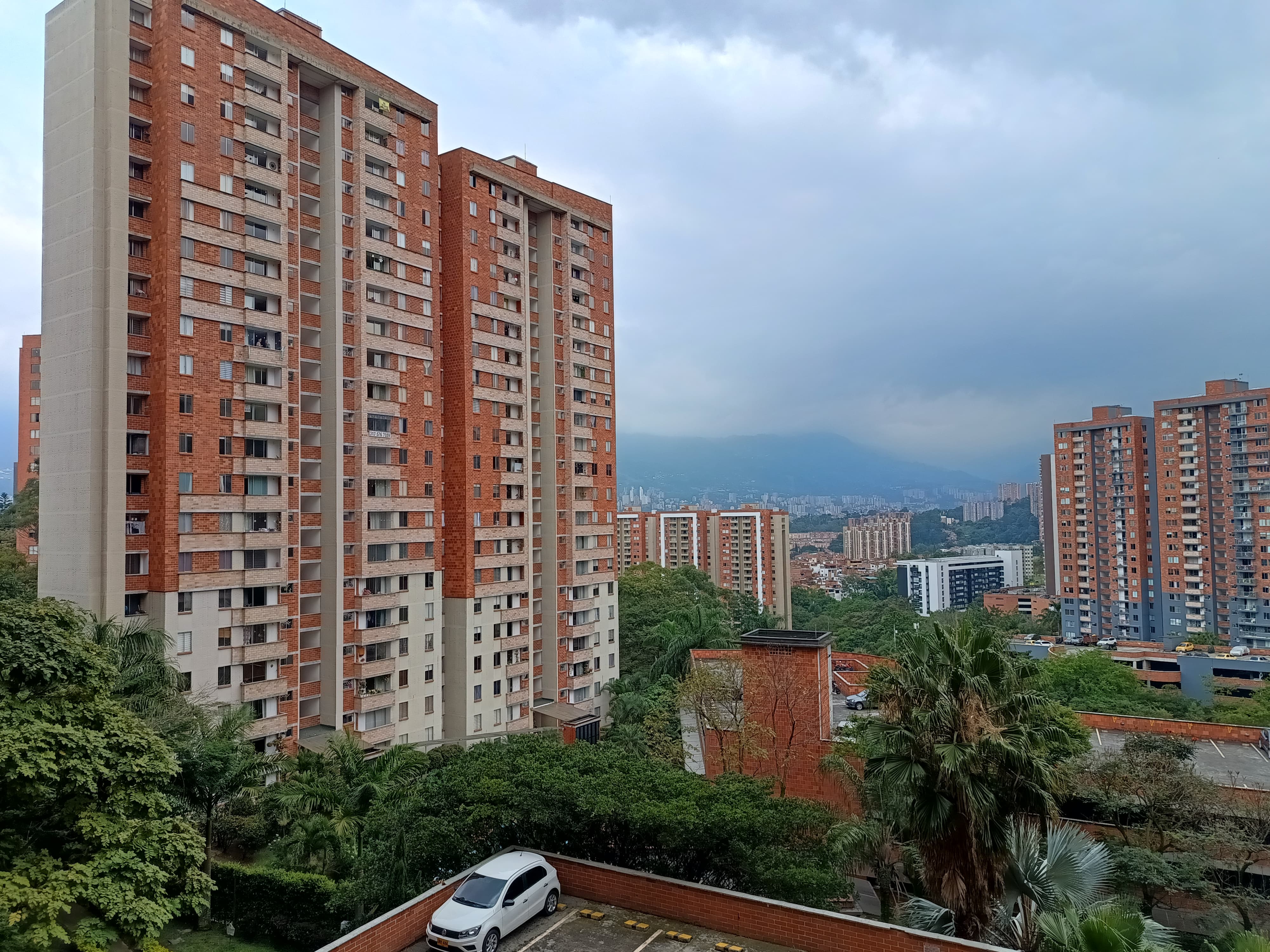 Apartamento en venta Medellin Loma de los Bernal