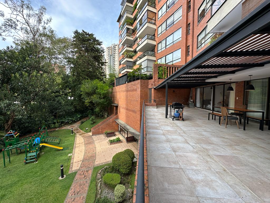 Apartamento en arriendo amoblado en Poblado Los Balsos Medellín