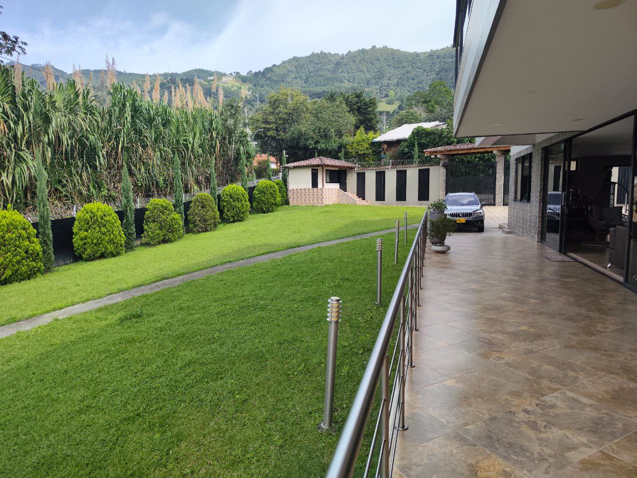 Casa para la venta INDEPENDIENTE en El Escobero parte baja