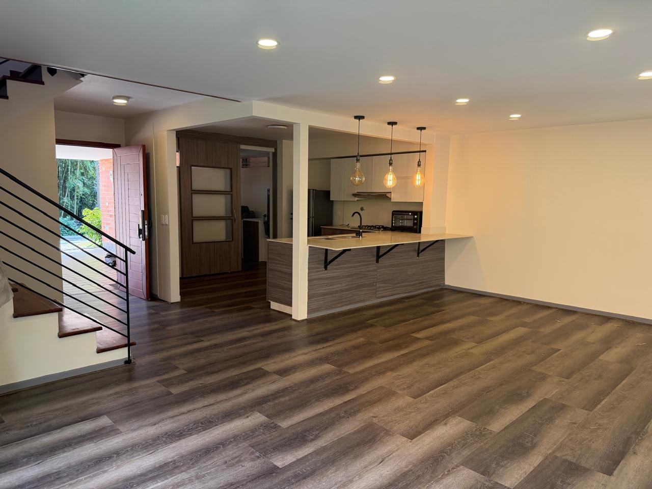 Casa para la venta en Envigado la Calleja