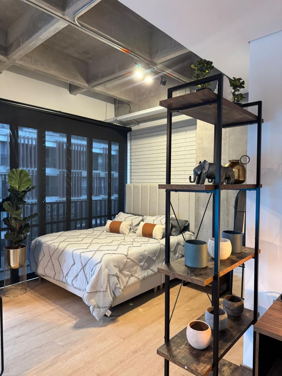 Apartaestudio amoblado para arriendo en Ciudad del Río El Poblado