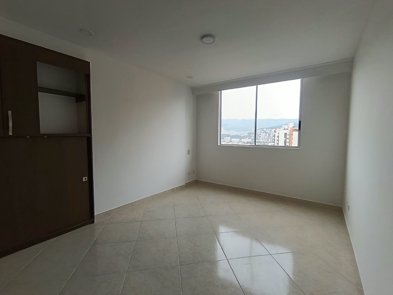 Apartamento en arriendo en Loma de los Bernal Medellín