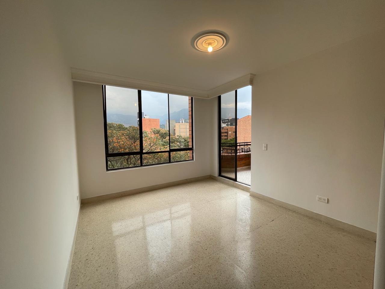 Apartamento en venta  en Conquistadores - Medellín