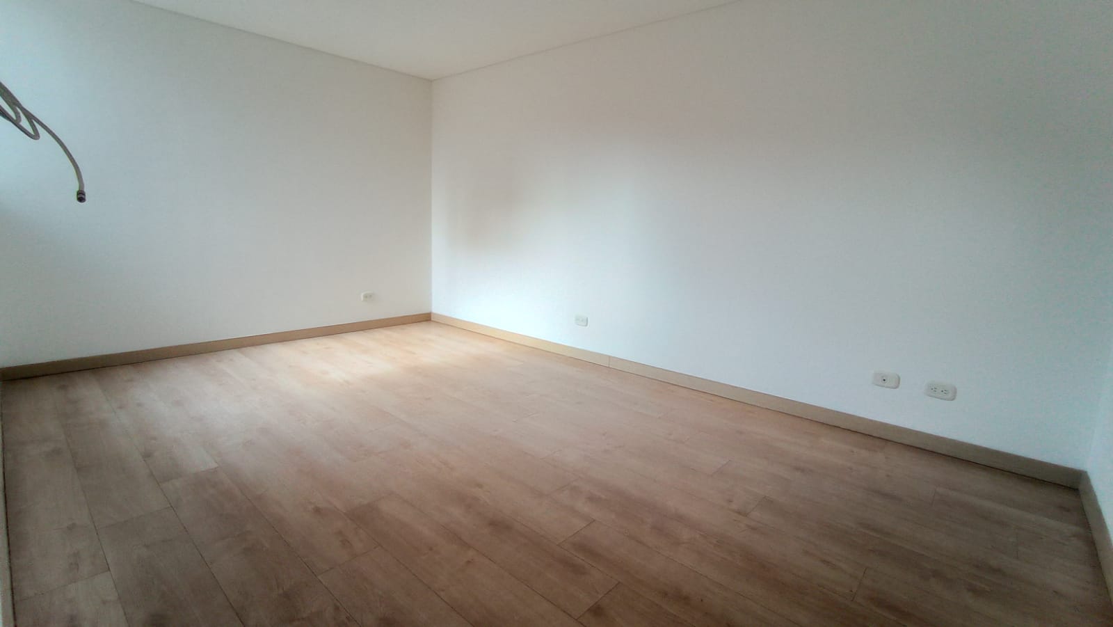 APARTAMENTO  PARA VENTA EN SABANETA ANTIOQUIA, (RENTANDO)