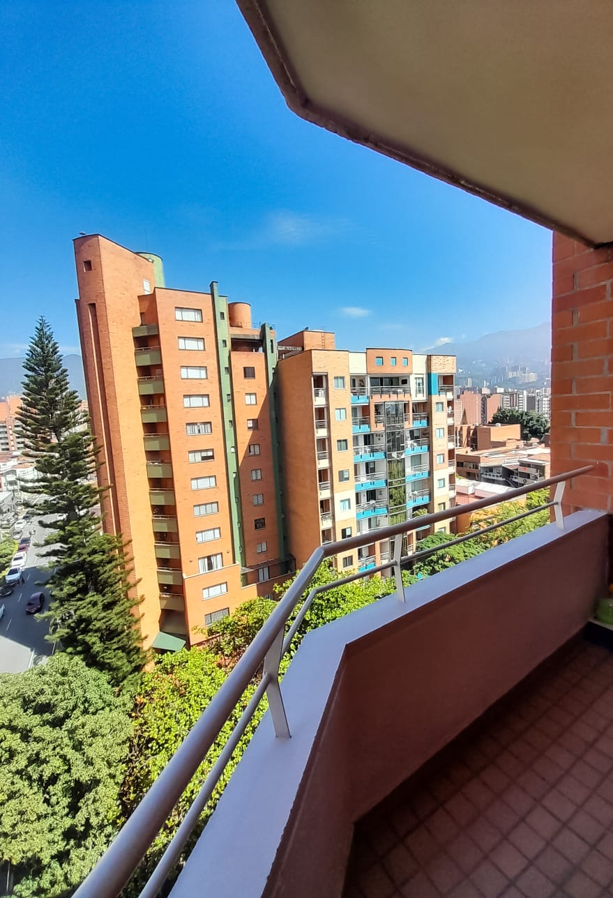 Apartamento en venta en Laureles