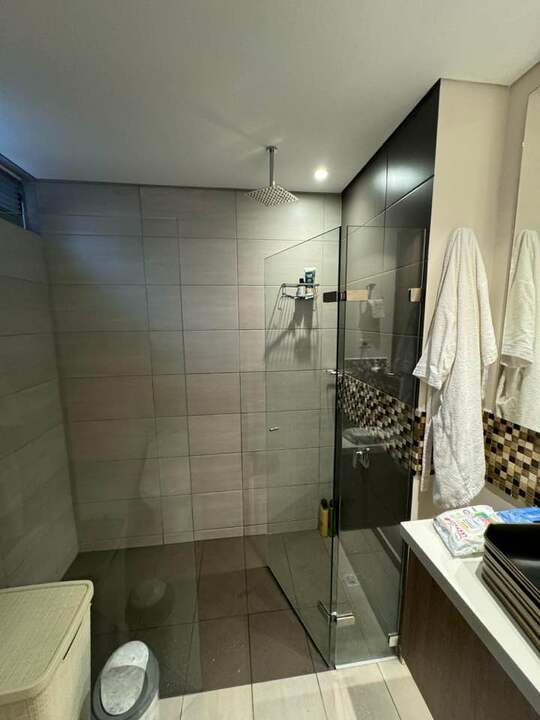 VENDO APARTAMENTO EN EL ESMERALDAL ENVIGADO