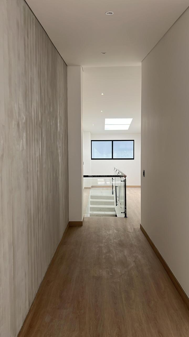 SE VENDE PENT HOUSE EN LAURELES