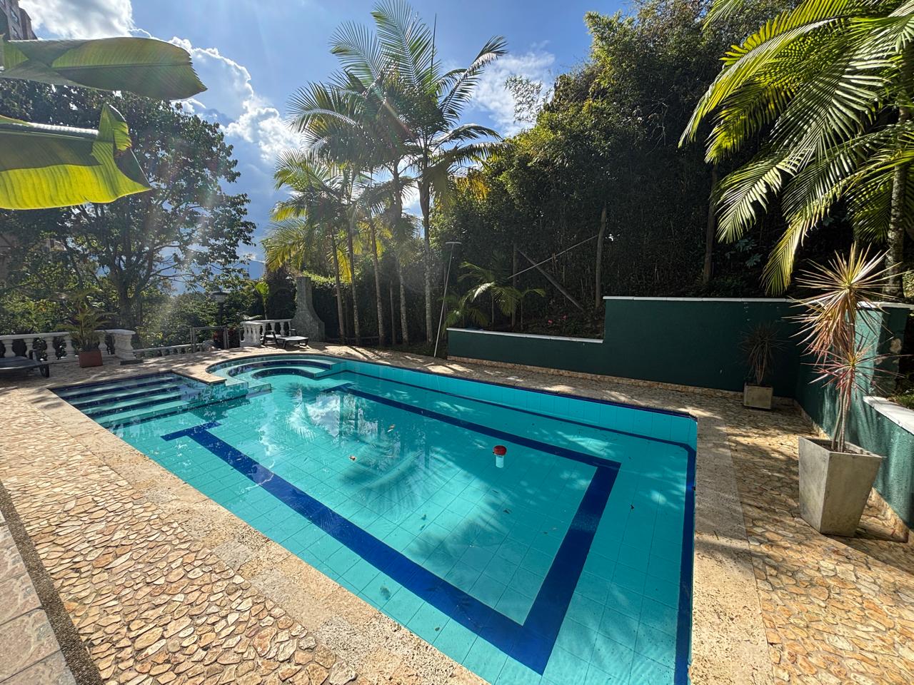 CASA LUJOSA PARA ARRIENDO AMOBLADA EN POBLADO, LAS PALMAS