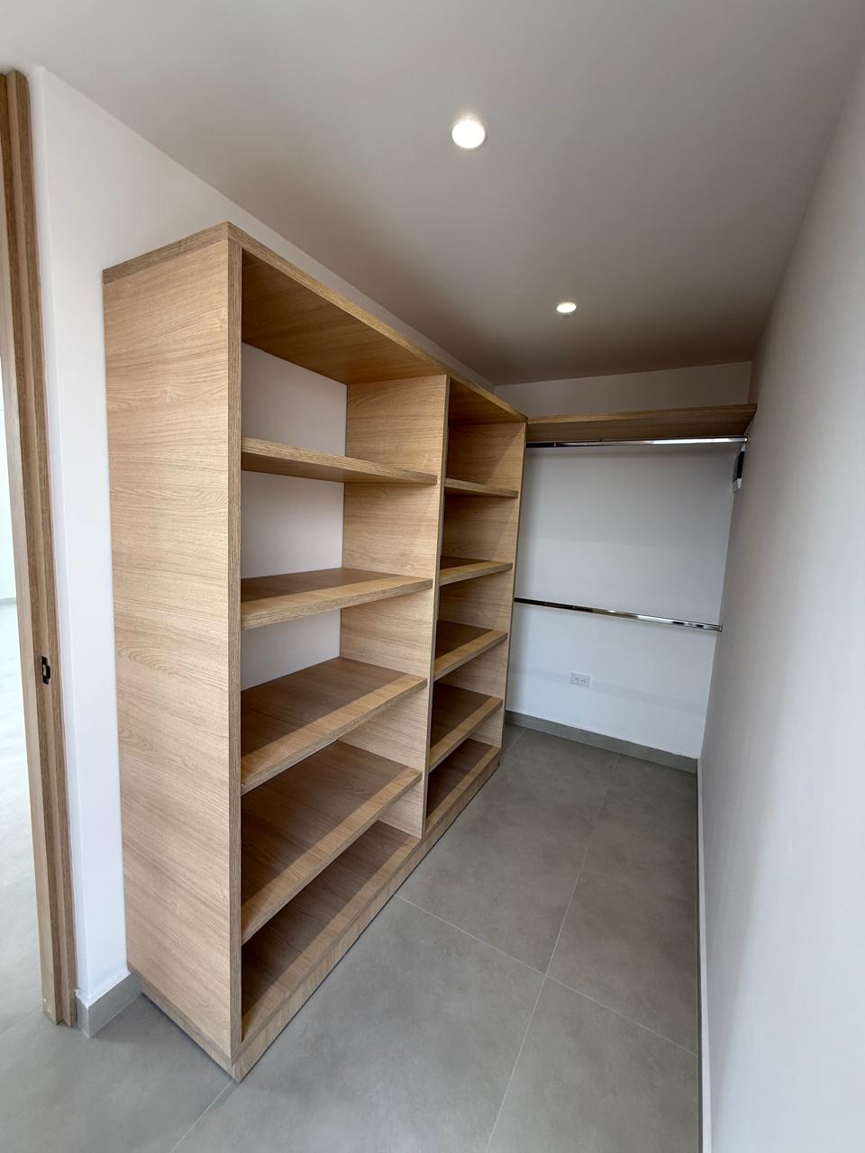 Venta de penthouse dúplex en Conquistadores remodelado