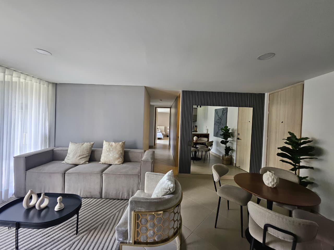 Apartamento amoblado para la venta en Camino Verde Envigado