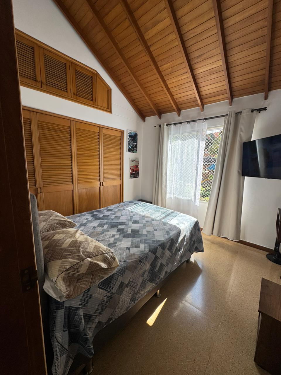 Casa unifamiliar en venta Loma De Los Bernal parte baja