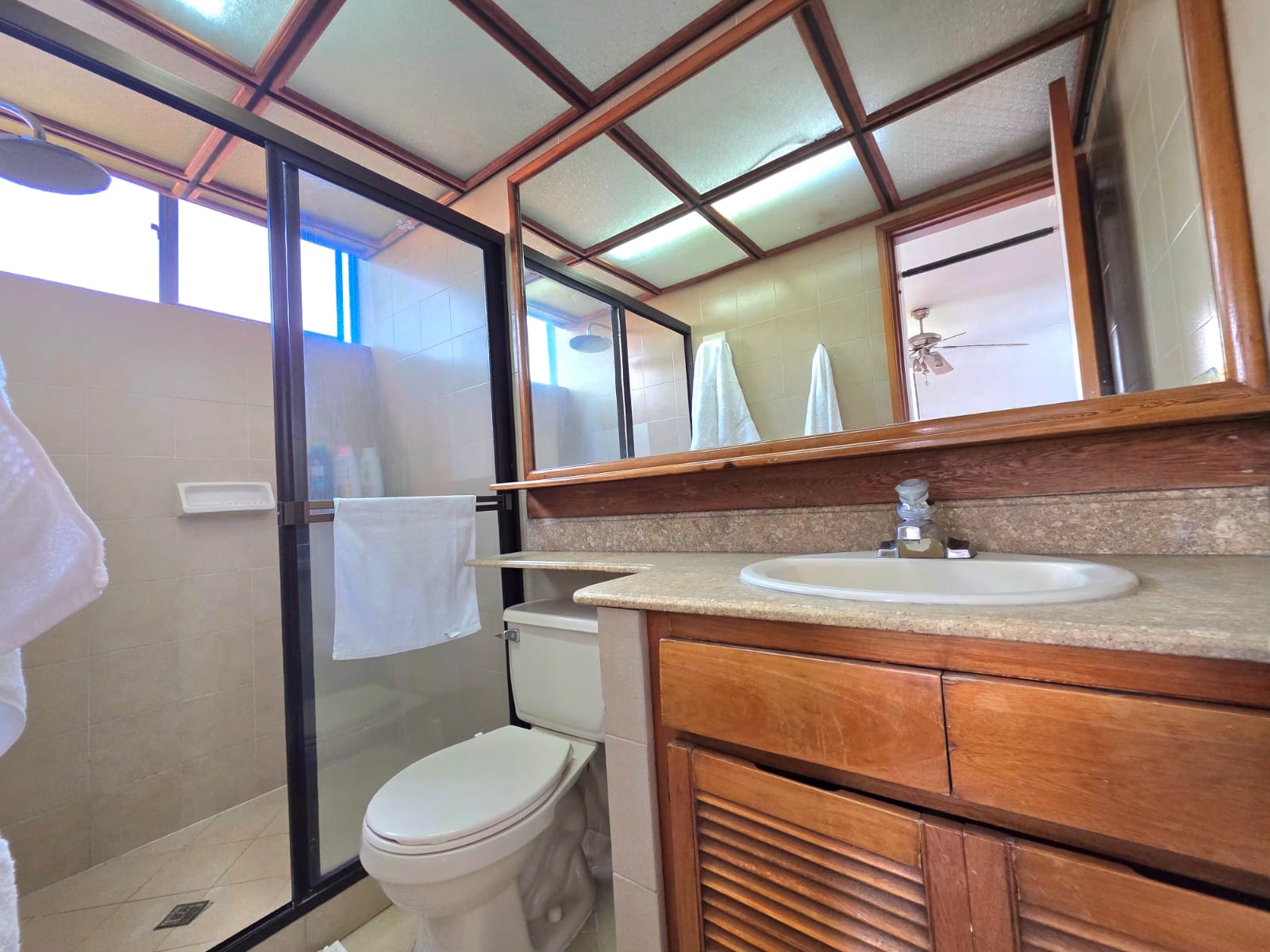 apartamento en venta en el poblado milla de oro cerca al santafe