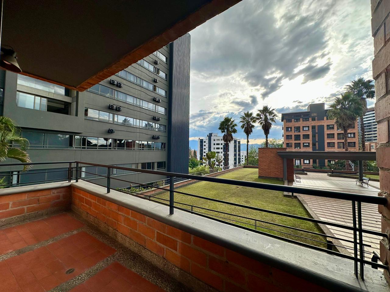 Apartaestudio para arriendo en El Poblado Los Balsos