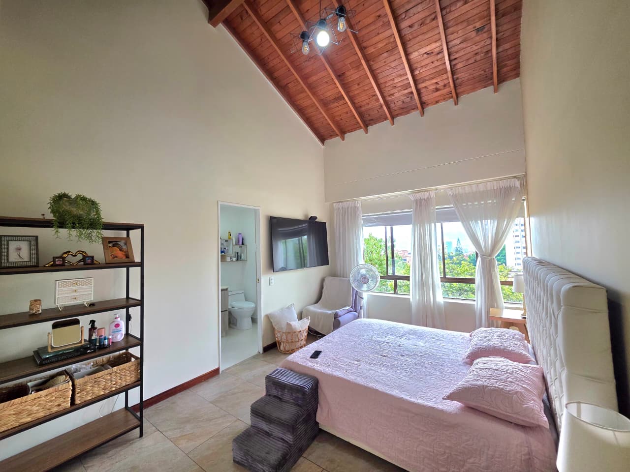 Apartamento dúplex en venta en El Poblado sector El Campestre