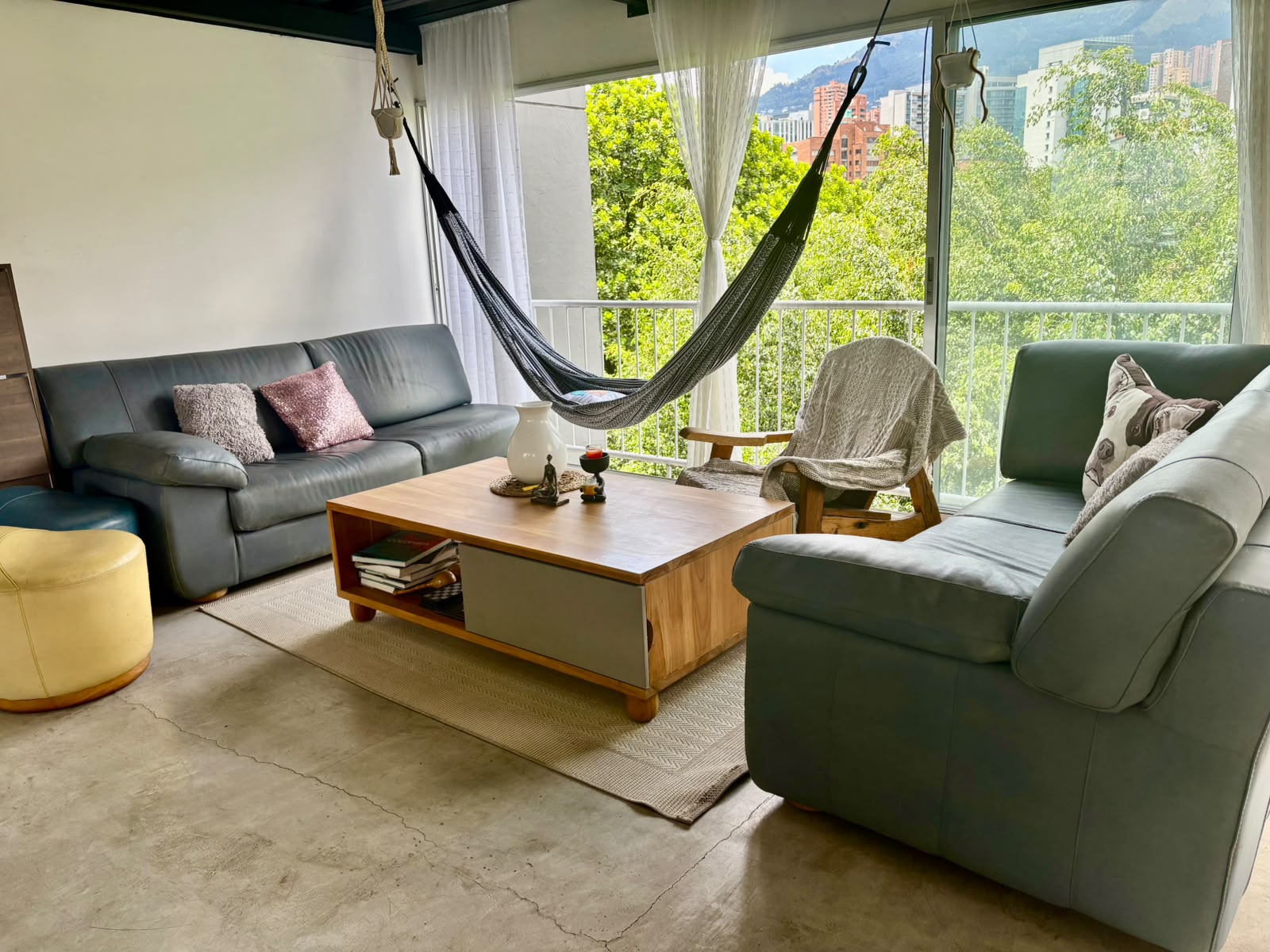 Vendo Apartamento pent-house en Aguátala Poblado Medellín