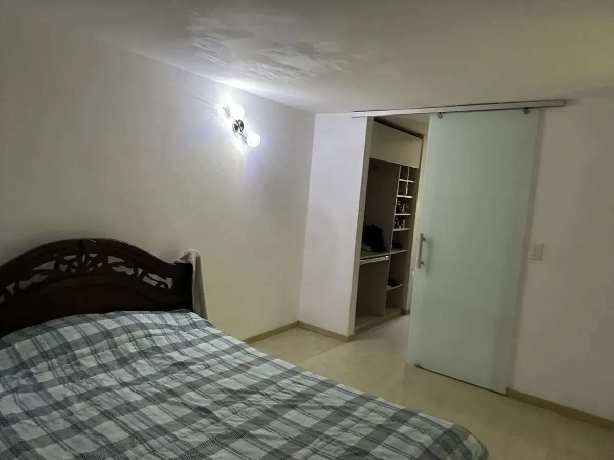 Apartamento para venta en Loma de los Bernal Medellín