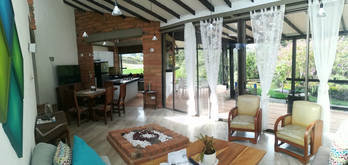 Casa para la venta en el Alto de Las Palmas Envigado