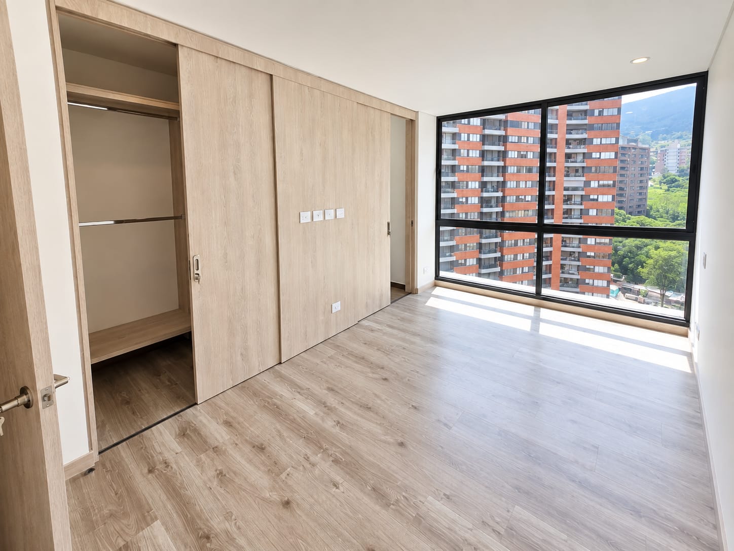 Apartamento nuevo en venta Las Palmas Medellín 2 parqueaderos