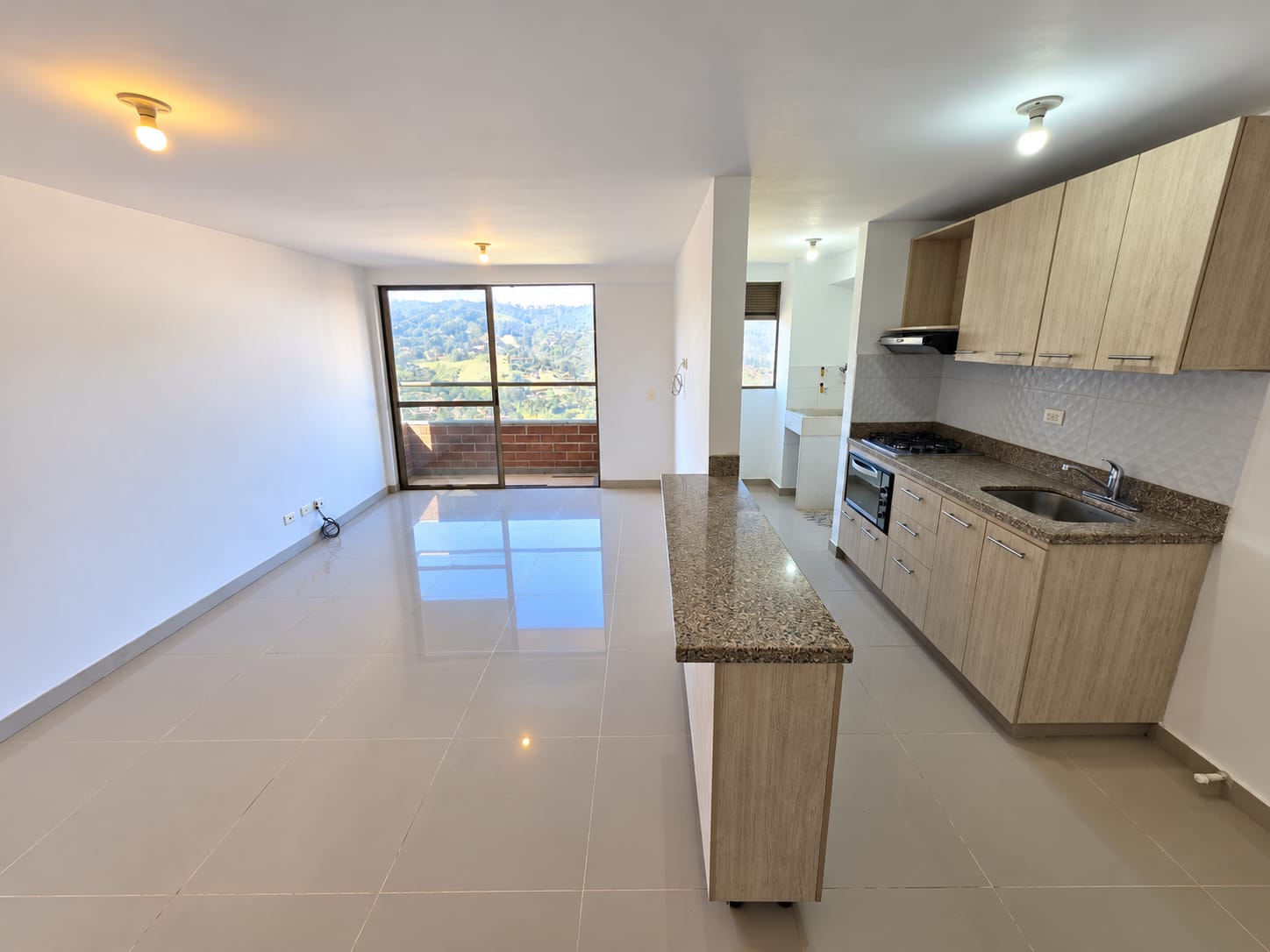 Apartamento en venta Las Lomitas Sabaneta - parqueadero y util