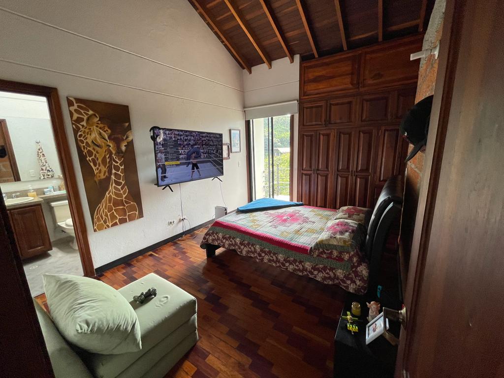 VENTA DE CASA SABANETA ANTIOQUIA.