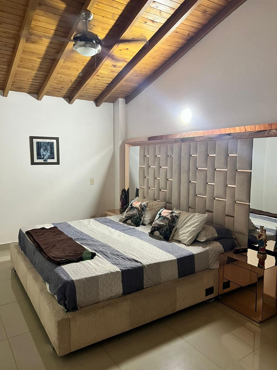 Casa para la venta en La Estrella Cerca del Parque - Antioquia