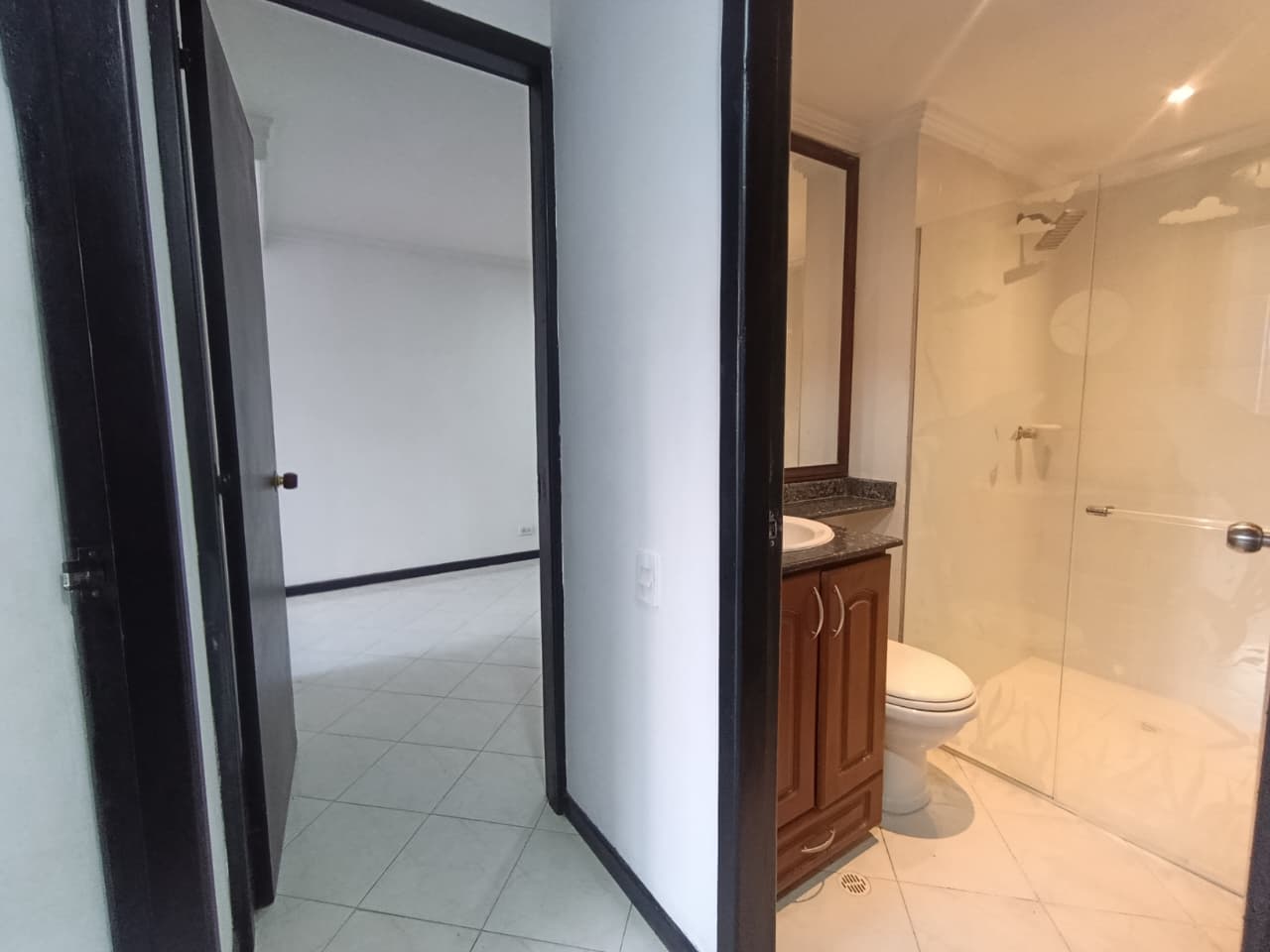 Apartamento en arriendo en Loma de los Bernal Medellín