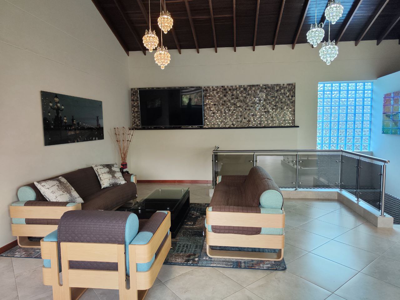 Casa para la venta INDEPENDIENTE en El Escobero parte baja