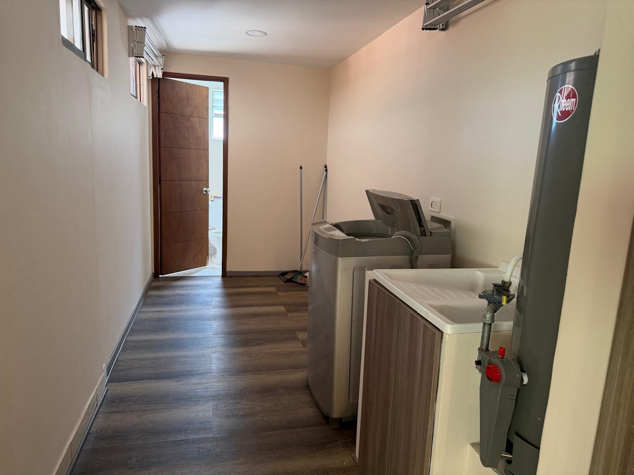 Casa para la venta en Envigado la Calleja