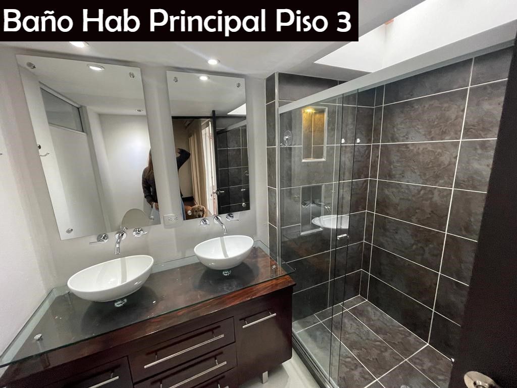 Casa para la venta en La Estrella Cerca del Parque - Antioquia