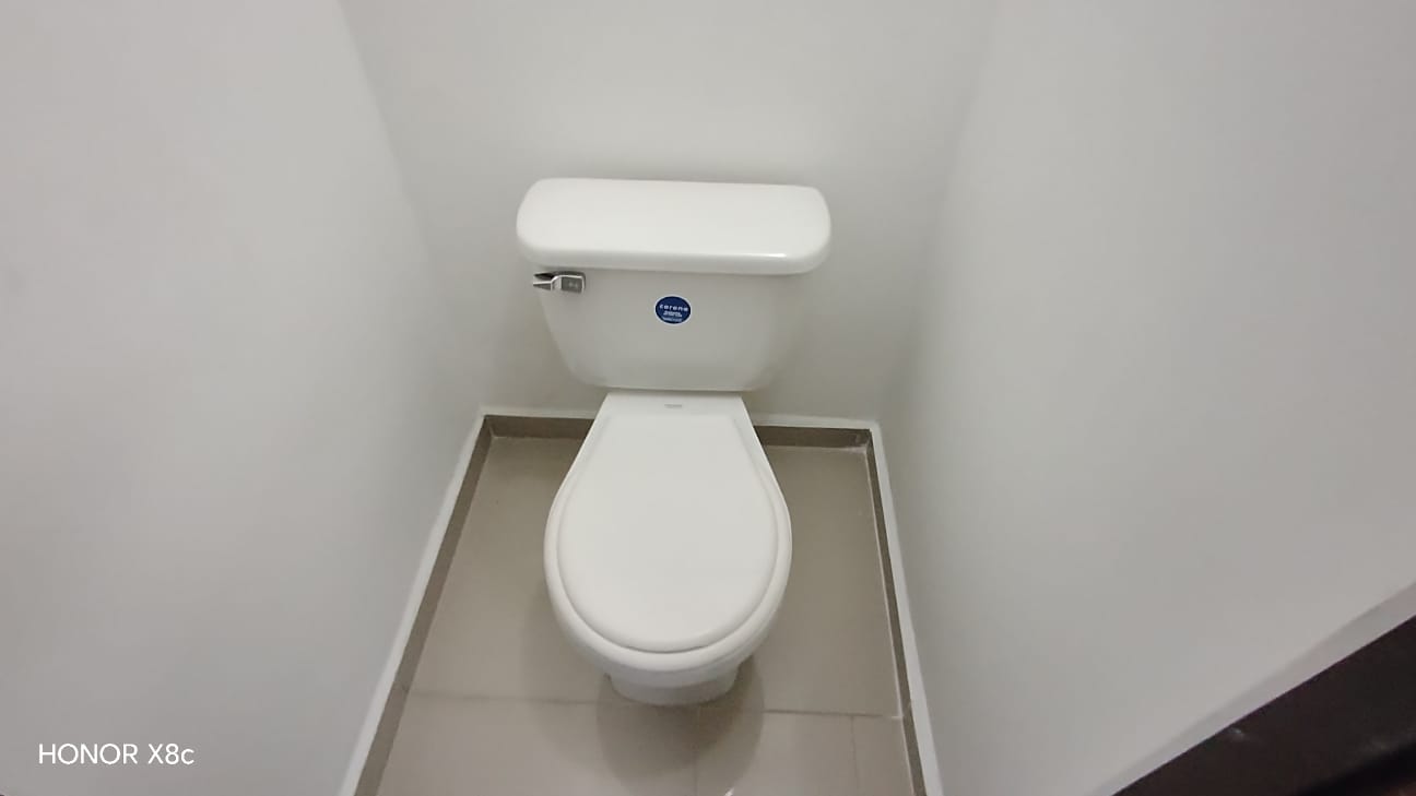 Casa comercial para arriendo en La 80 Estadio