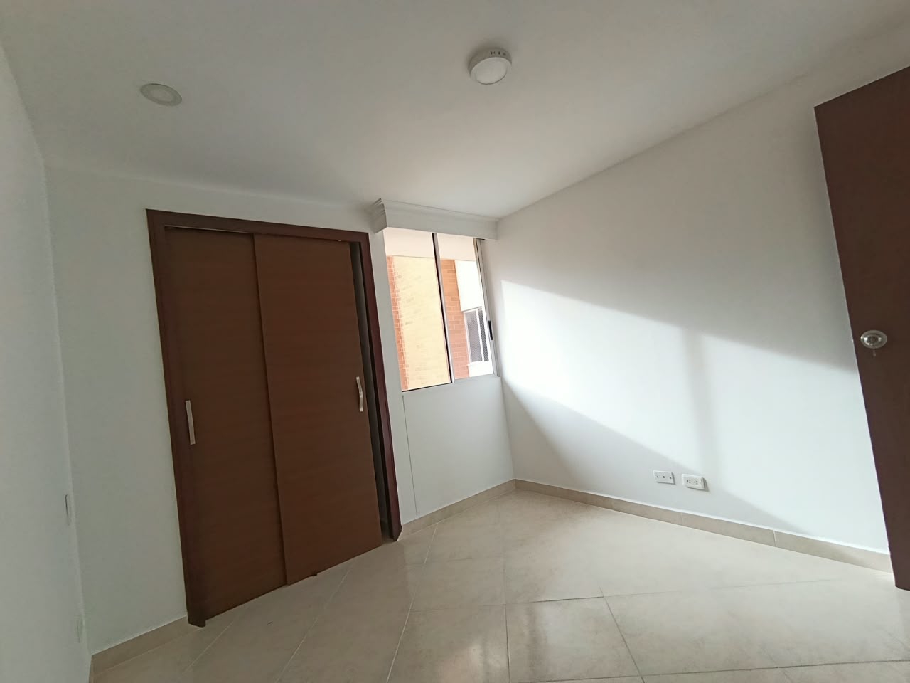 Apartamento en arriendo en Loma de los Bernal Medellín